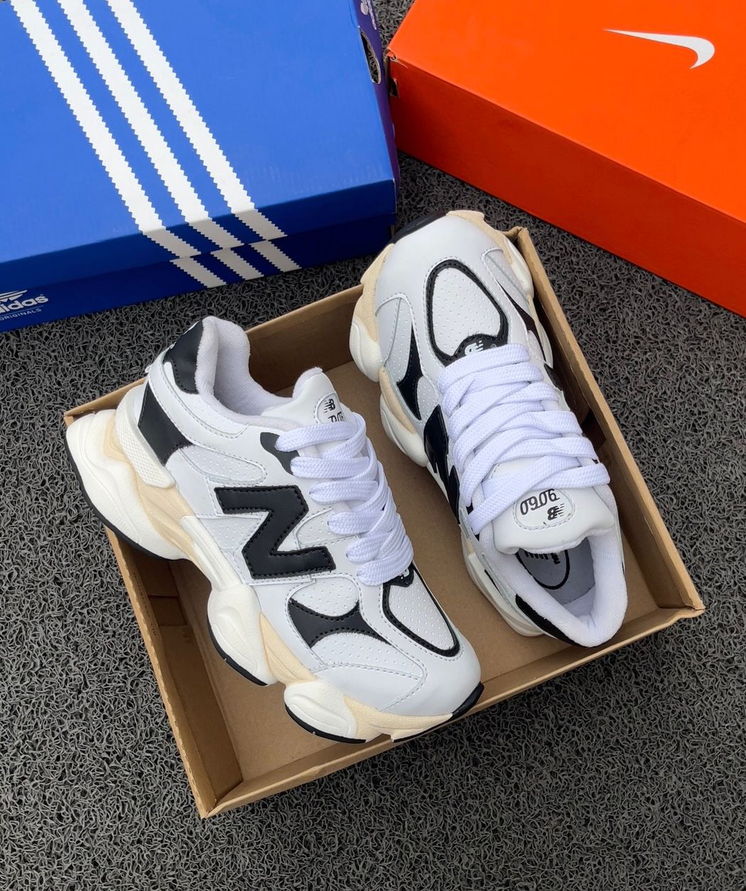 NEW BALANCE 9060 DAMA